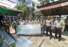 Kapolres Sergai bersama Kapolsek Firdaus Berkunjung Kerumah Warga Akibat Hujan Deras, Mengalami Kerusakan Atap Rumah.